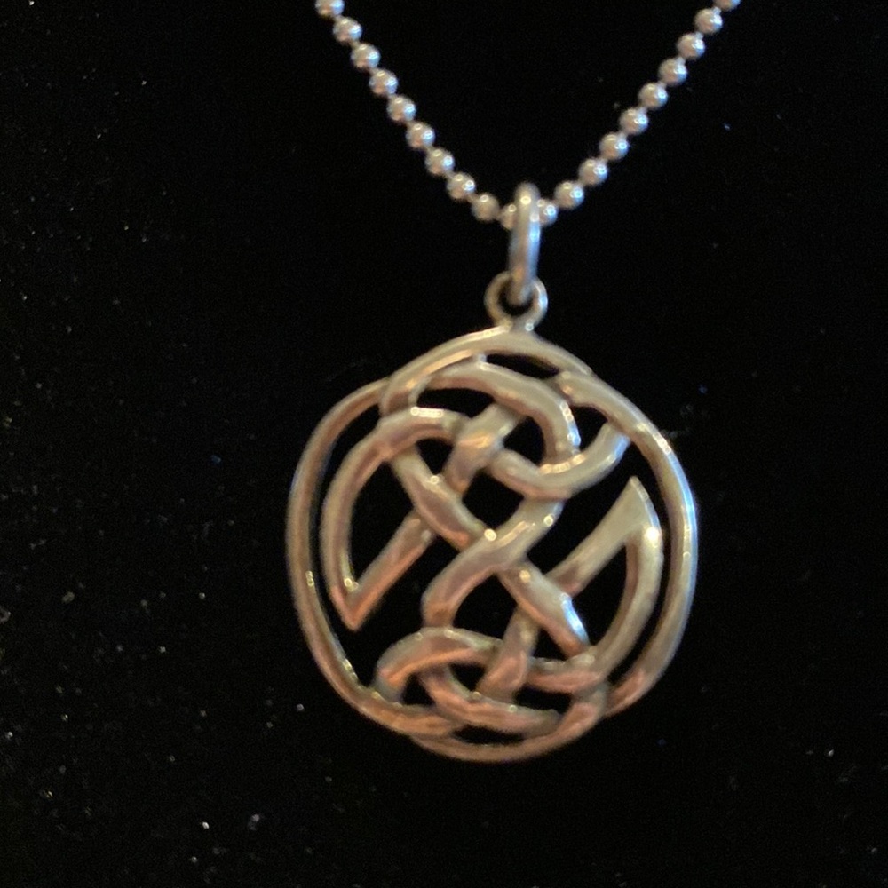 Vintage sterling silver pendent